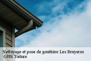 Nettoyage et pose de gouttière  les-bruyeres-94370  GHS Toiture